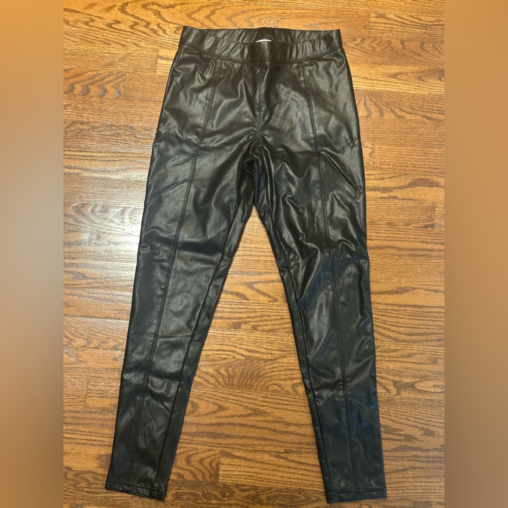 Boutique Faux Leather Pink Lily Size Medium Skinny NWOT